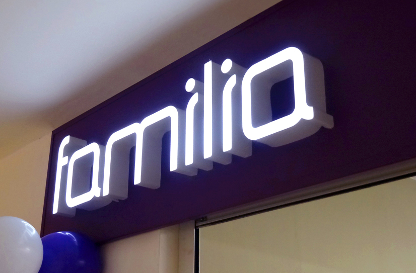 Familia